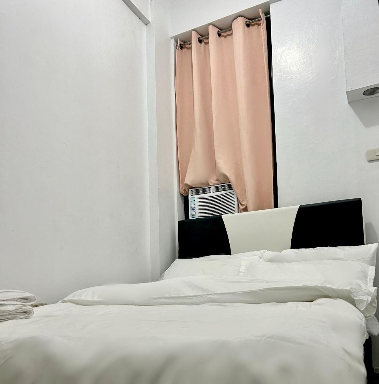 Private Room With Ac And Fan At Ekg Manila House Rental Exterior foto